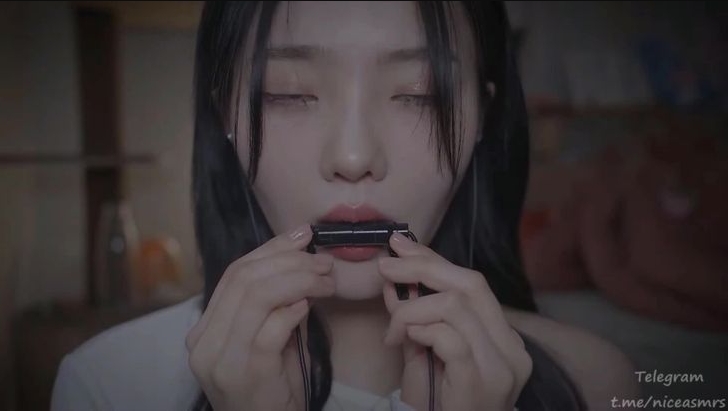 Nareun 最新ASMR福利 舌舐口腔音2v (1)(2)
