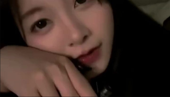 缇雅99+趴在你身边的呢喃……“手往哪放？嗯