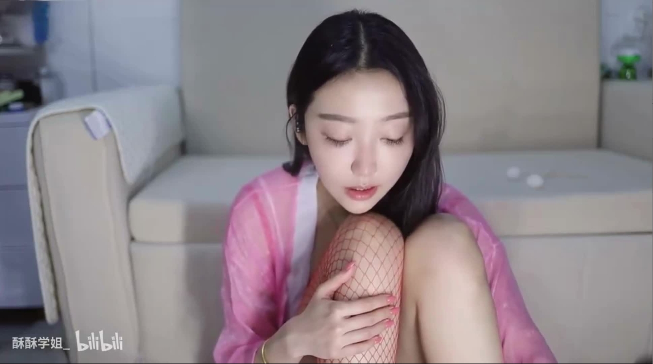 酥酥学姐+大王又来宠幸酥妃了，那这次就叫家妹一起服侍大王吧