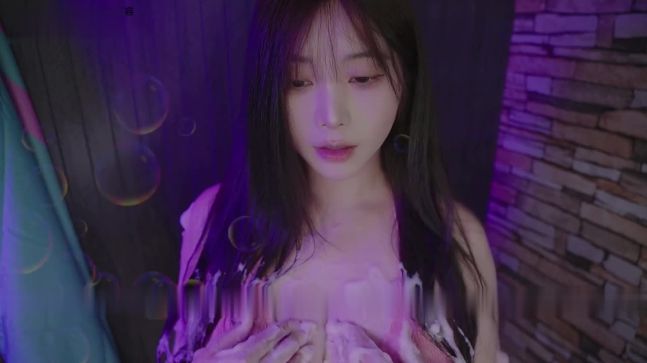 Yoonying ASMR海滩上的秘密卧底